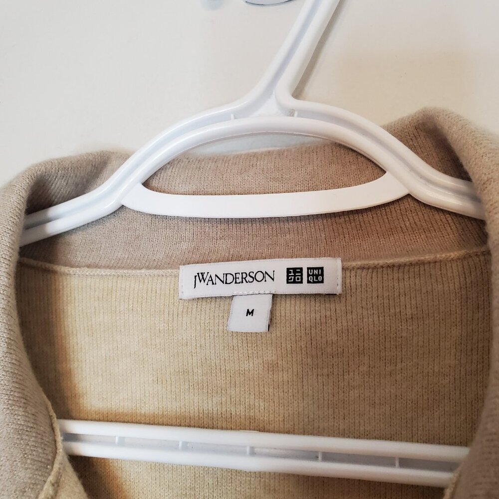 Uniqlo x JW Anderson knit polo sweater tan size M - Picture 5 of 6